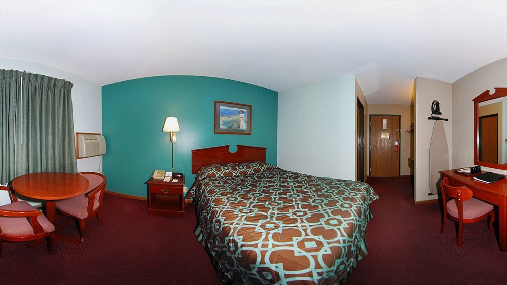Super 8 By Wyndham Hudson Hotel Ngoại thất bức ảnh